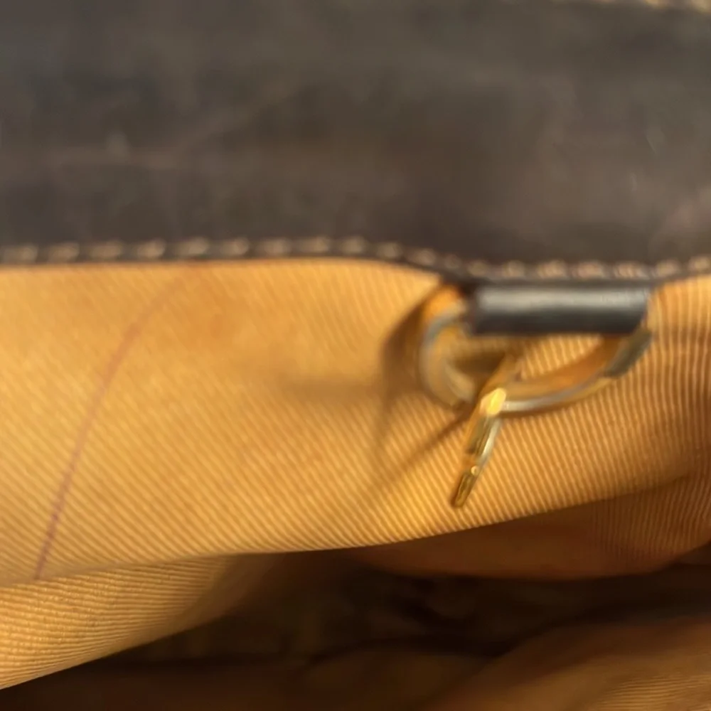 Celine Tote - Picture 10 of 16